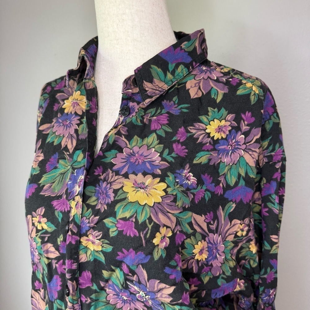Lizsport Floral Blouse and Skirt Set - Picture 2 of 8